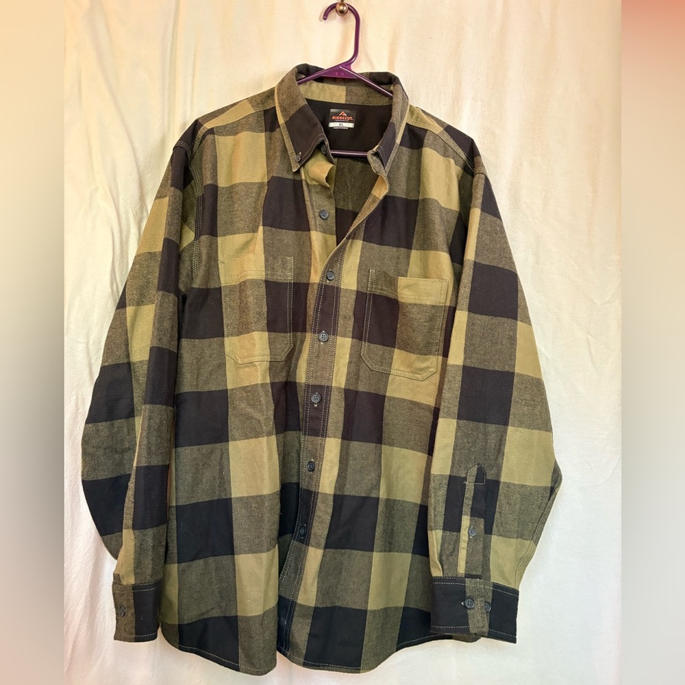 Men’s Ridgecut Toughwear heavy flannel long-sleeve plaid shirt.